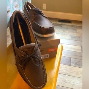 Sperry Top Sider NIB size 13